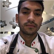 Cocinero de gastronómia Internacional, dicta clases a entusiastas que desean aprender las tecnicas gastronomicas